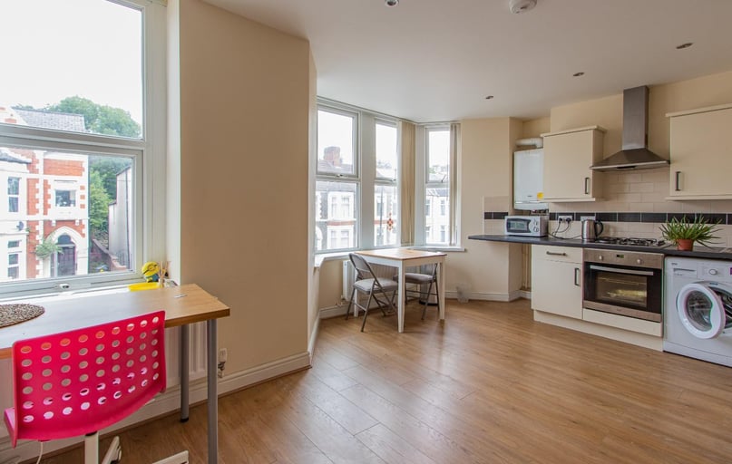 Colum Road, Cathays, Cardiff - Image 1